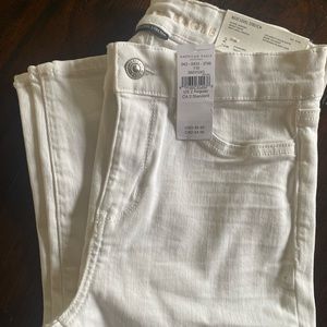 American Eagle Jeans - Next Level Stretch - Size 2 - 26w